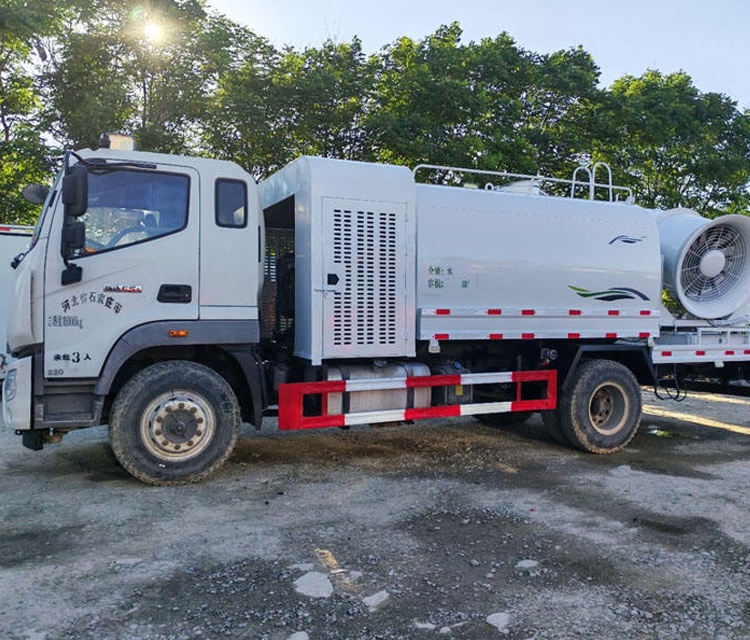 Second-hand Foton 6-type 4x2 multi-purpose dust removal vehicle