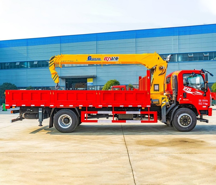 4*2 Dongfeng Chassis 8 Ton Crane Truck 