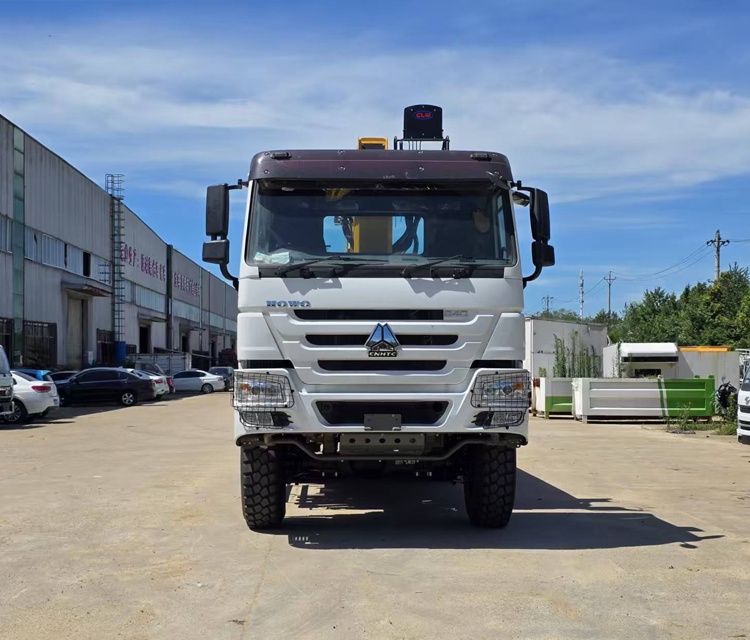 Hot Sale 371hp HOWO Cargo 6 Ton Used Crane