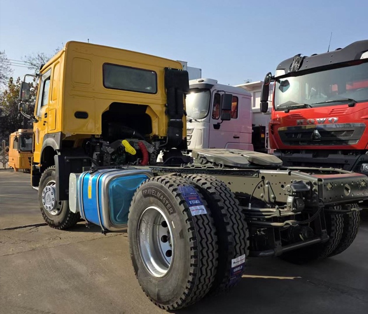 Used SINOTRUCK HOWO 4X2 Heavy Duty Towing Trailer Truck 371hp