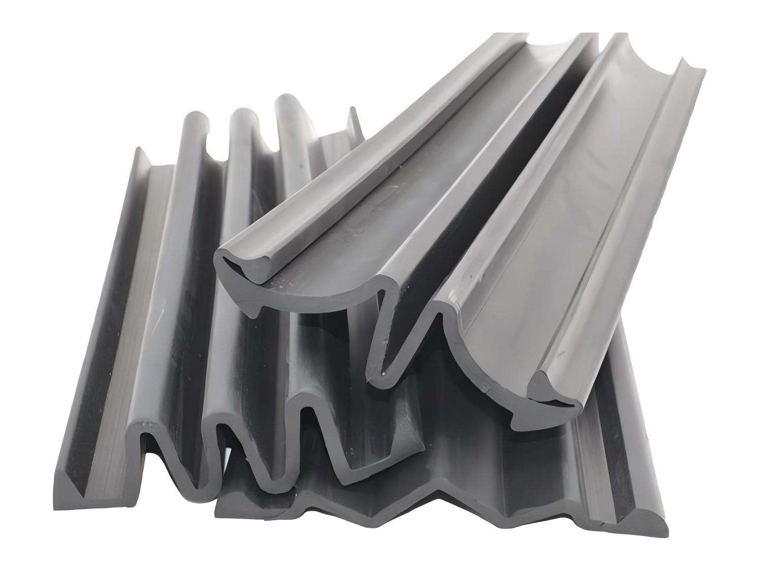 Expansion joint sealing strip