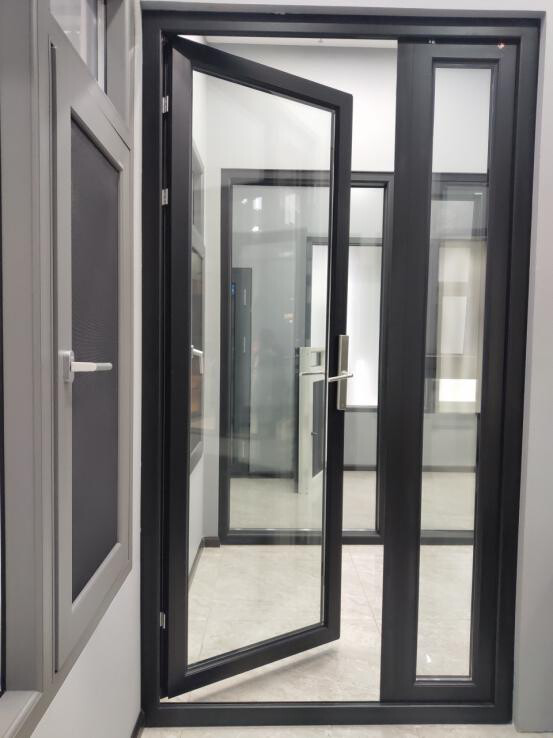 TE70 Classic Aluminum Casement Door