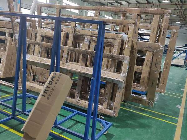 Packaging of finished doors and windows