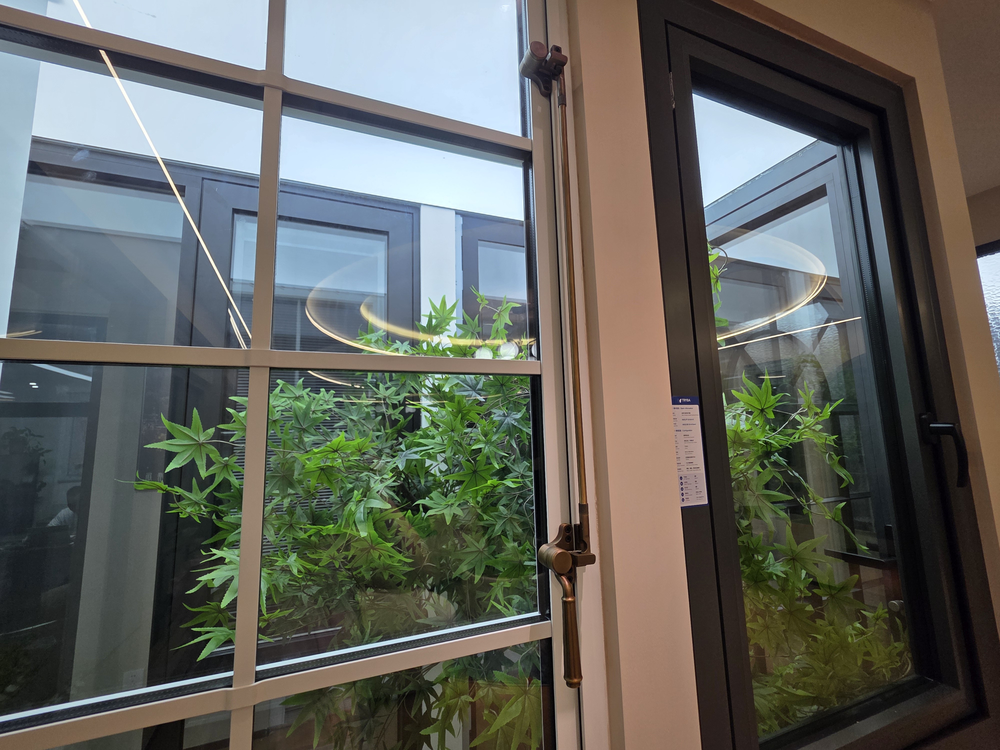 TC76 Slim Frame Grilled  Design Aluminum Caement Window