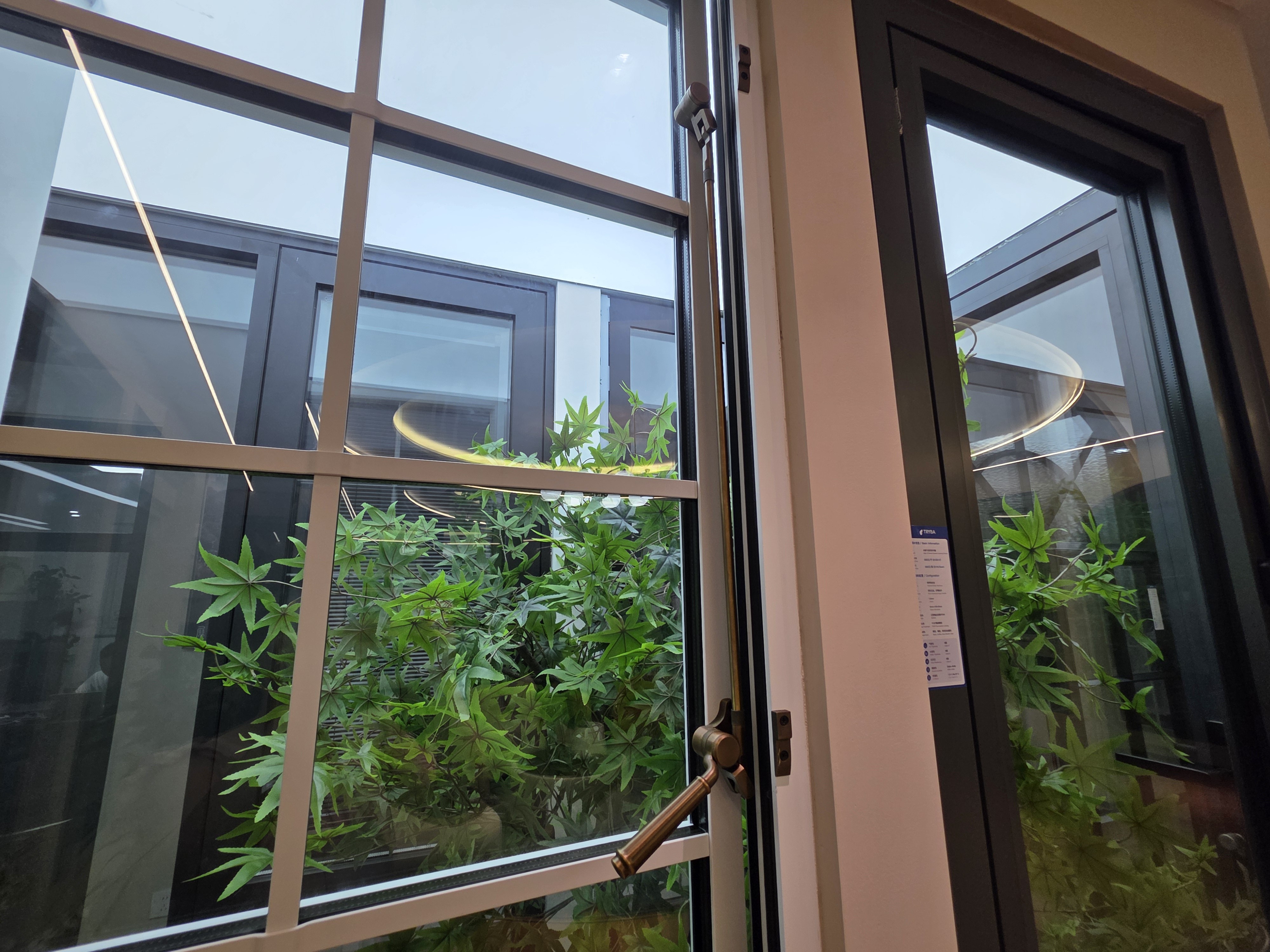 TC76 Slim Frame Grilled  Design Aluminum Caement Window
