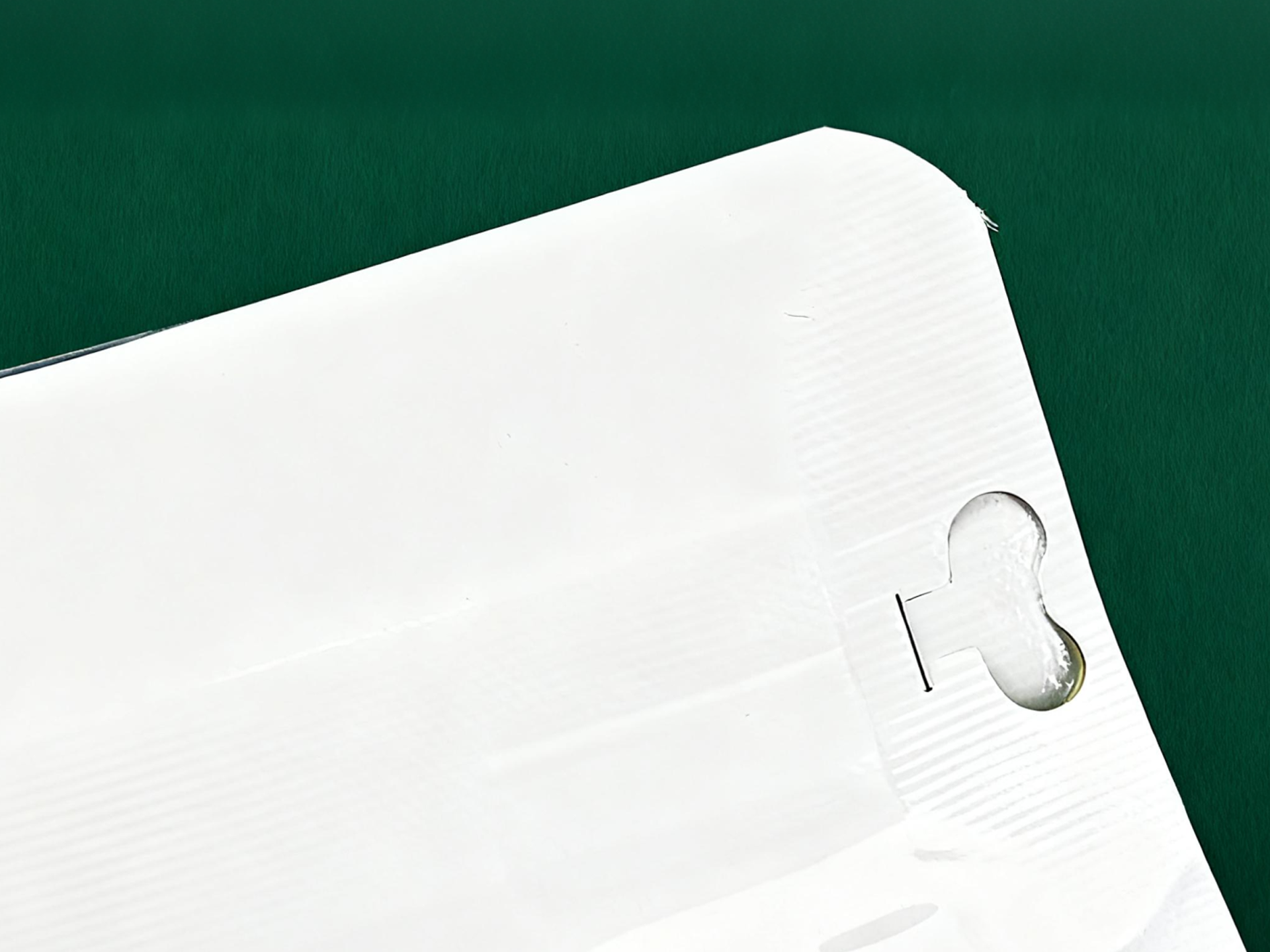 Self-Standing Side Pull Pocket