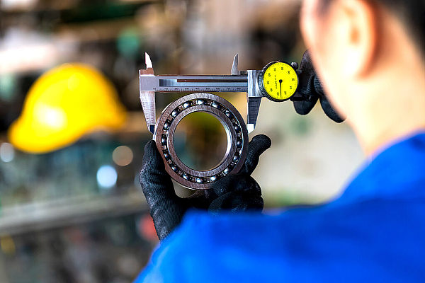 Electric motor bearings are core components of motors. They are characterized by high precision, low friction, heat resistance, vibration resistance, excellent sealing, and long service life. They are compatible with various types of motors, ensuring efficient, stable, and continuous operation of equipment.