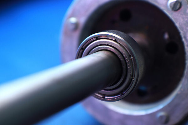 Electric motors are the core equipment for converting electrical energy into mechanical energy. They come in AC/DC types, are highly efficient and energy-saving, and offer precise speed control. They are suitable for various scenarios such as industry, transportation, and home appliances, providing stable power for equipment.