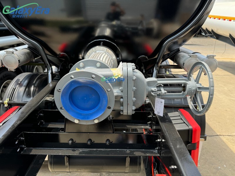 Citerne semi-remorque pour carburant diesel