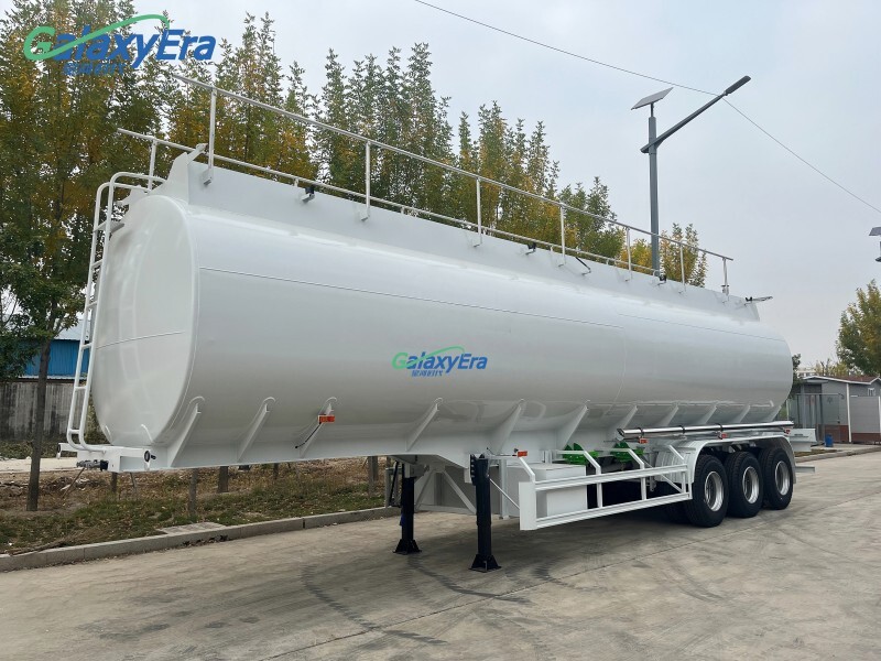 Remorque citerne à carburant