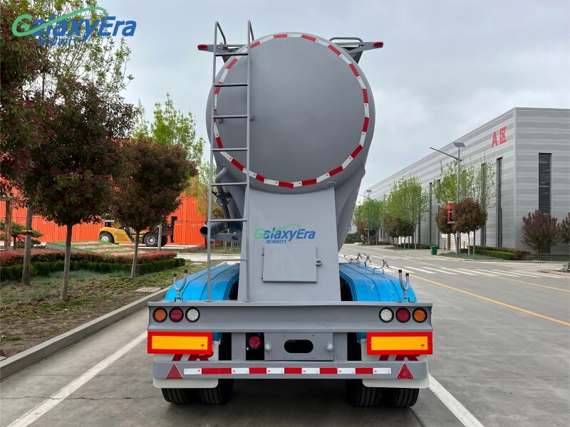 Remorque pour ciment en vrac