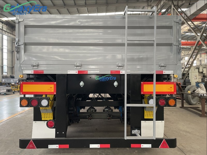 Remorque à parois latérales