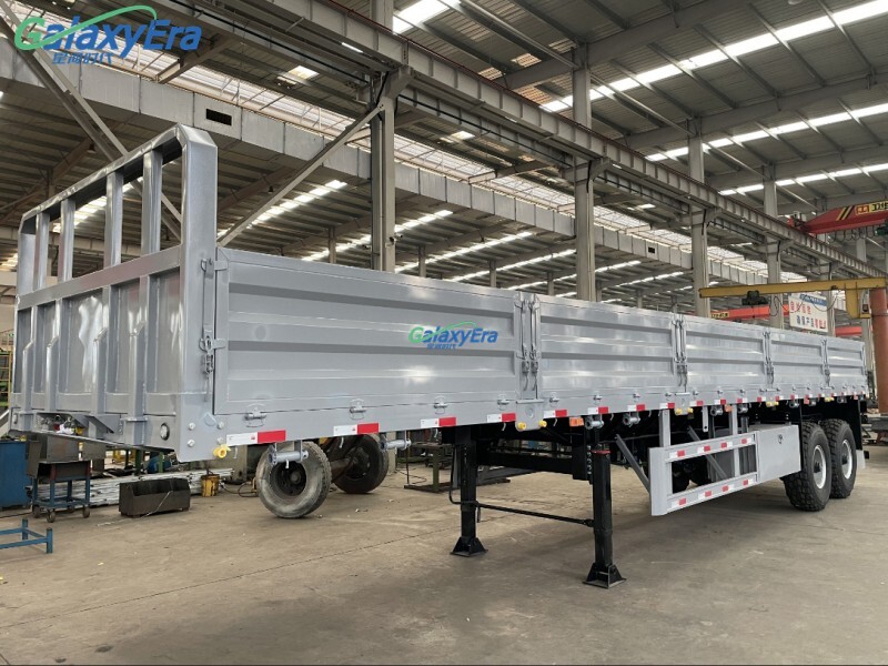 Remorque à parois latérales