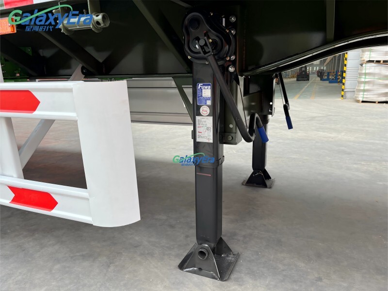 Remorque semi-porteuse à claire-voie