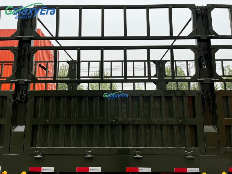 Remorque semi-porteuse à claire-voie