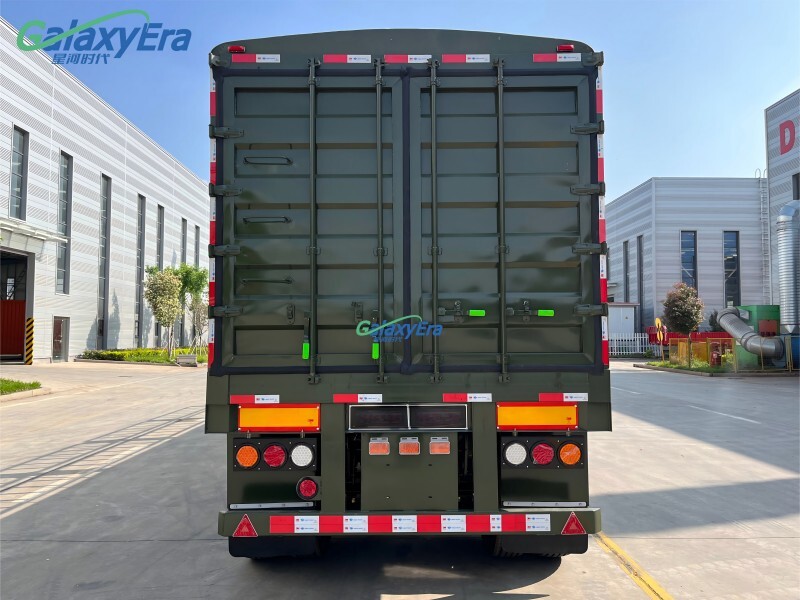 Remorque semi-porteuse à claire-voie