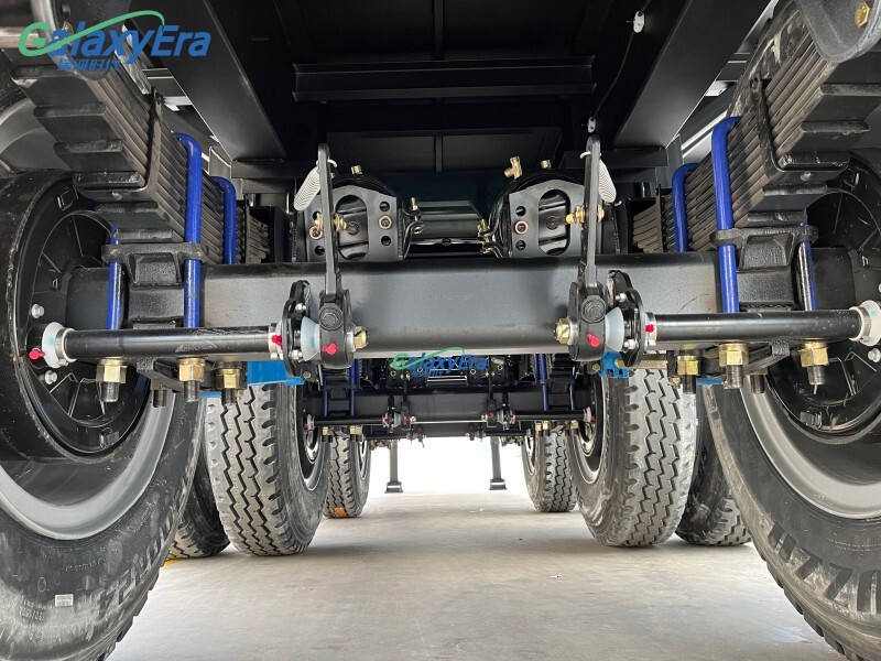 Remorque de transport à clôture semi