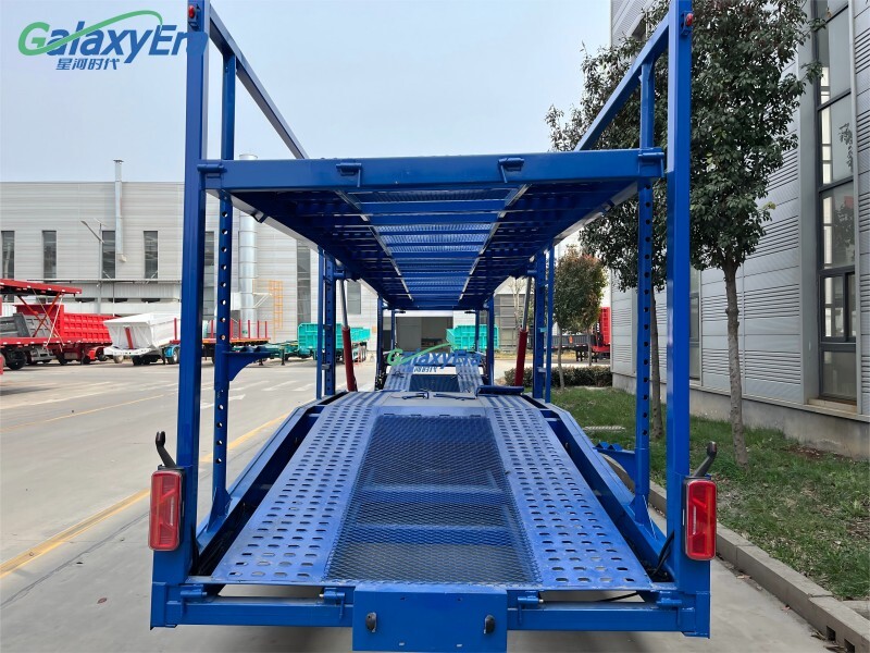 Semi-remorque pour transport de voitures