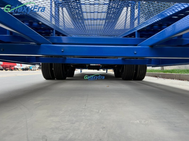 Semi-remorque pour transport de voitures