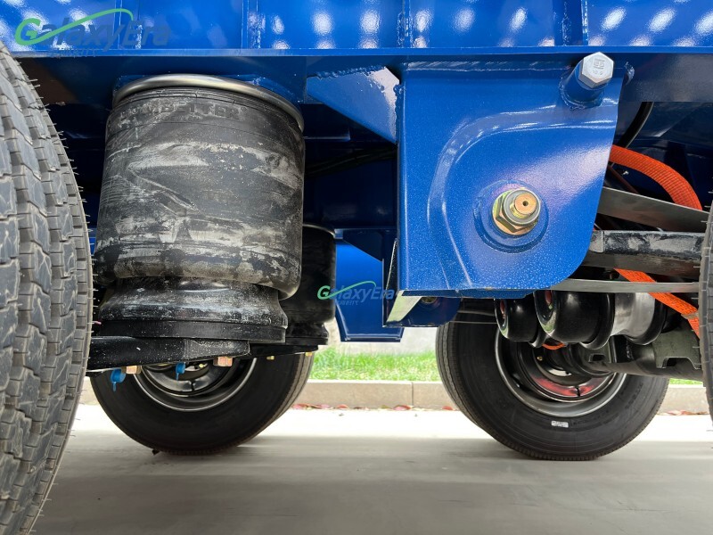 Semi-remorque pour transport de voitures