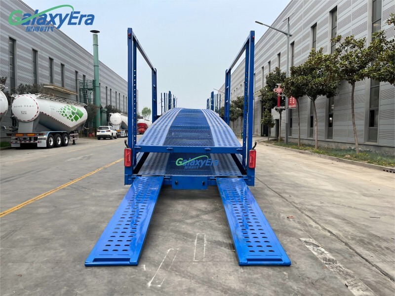 Semi-remorque pour transport de voitures