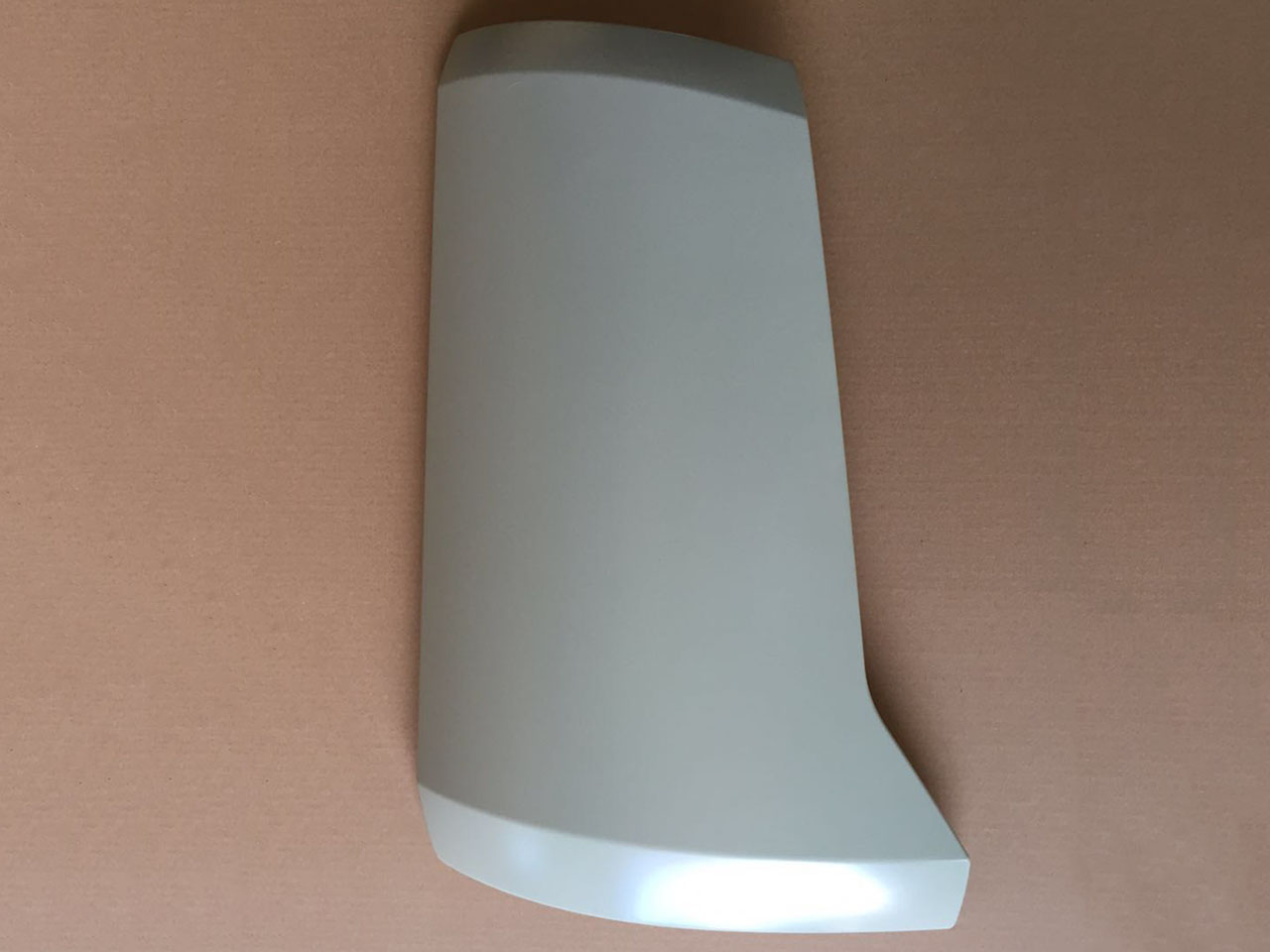 Right deflector outer plate