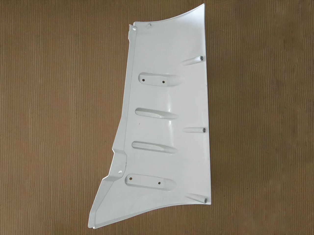 Right deflector inner plate