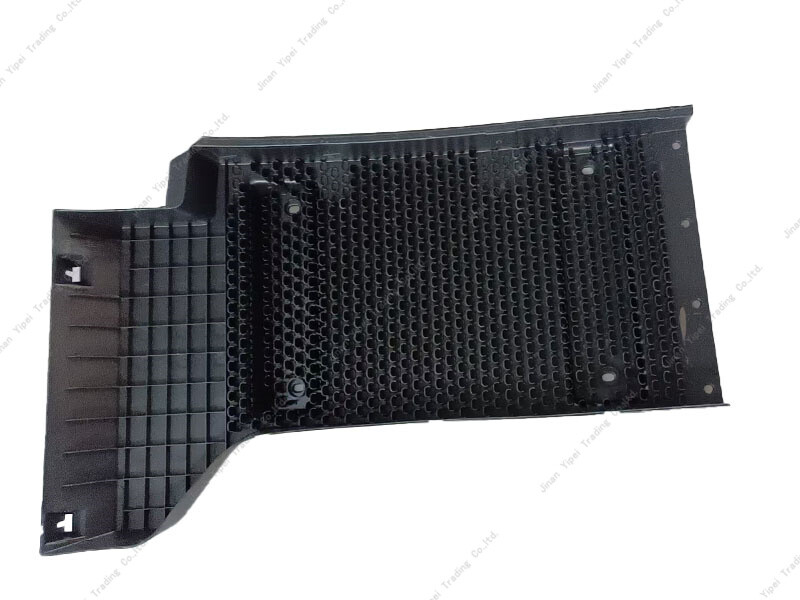 Right rear fender body