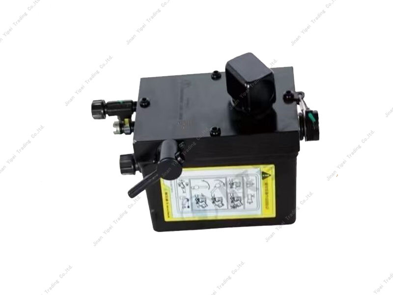 Rear-mounted electric oil pump assembly