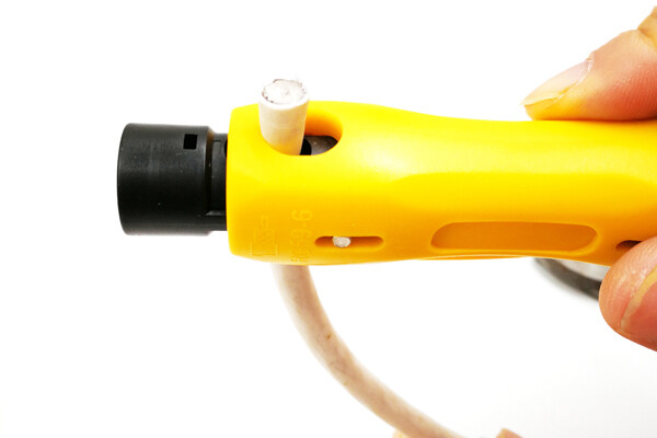 Pelacable coaxial RG-59/62/6/11/7/2/213/8 HT-323