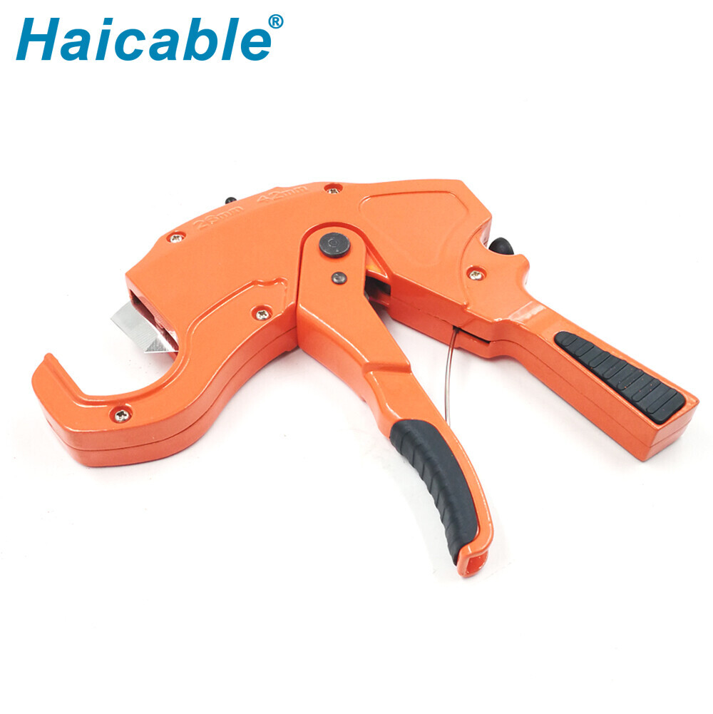 Cortador de tubos de PVC Max Ø42mm PC-0817 Cortador de tubos de PVC Max Ø42mm PC-0817