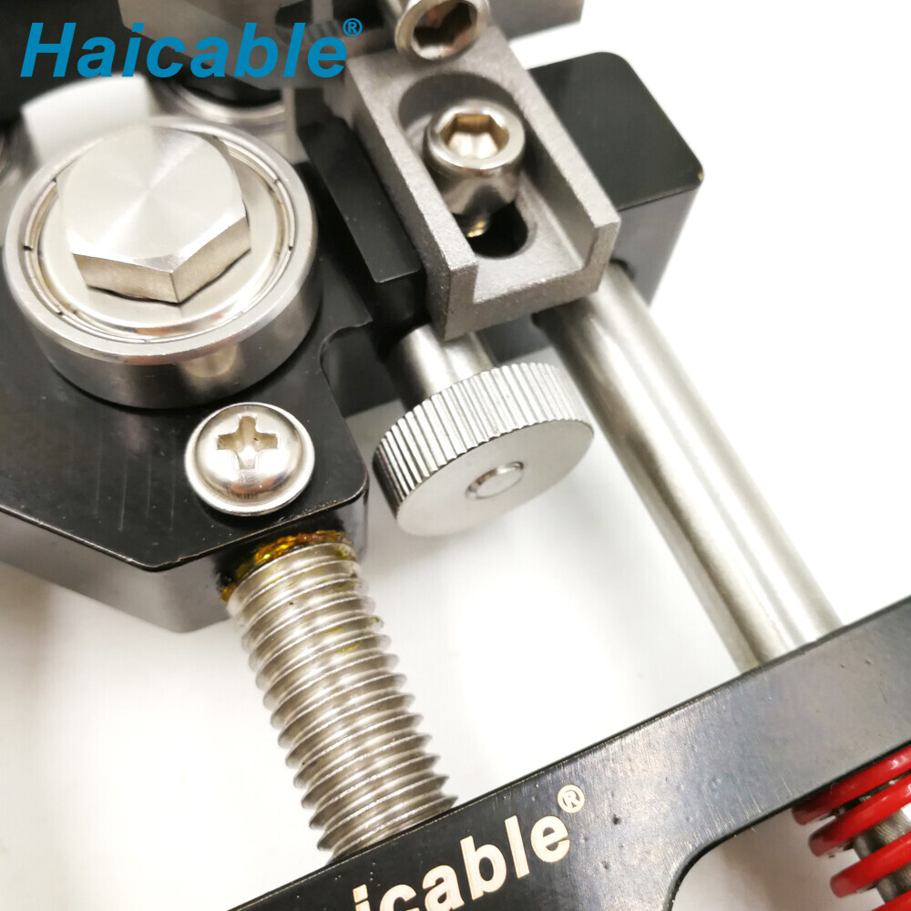 Pelacables BX-50 para cables de hasta Ø50 mm