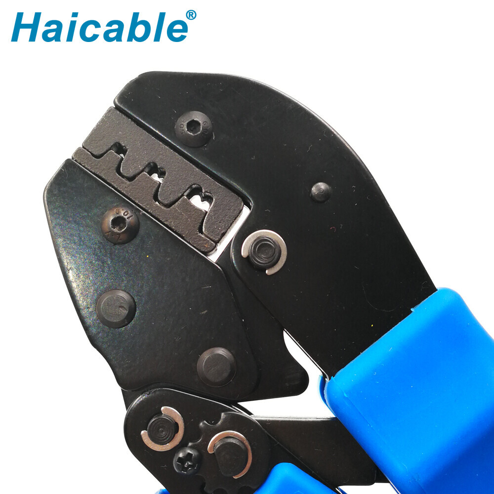 Receptáculos No Aislados Y Herramientas De Crimpado De Pestañas AP-03B