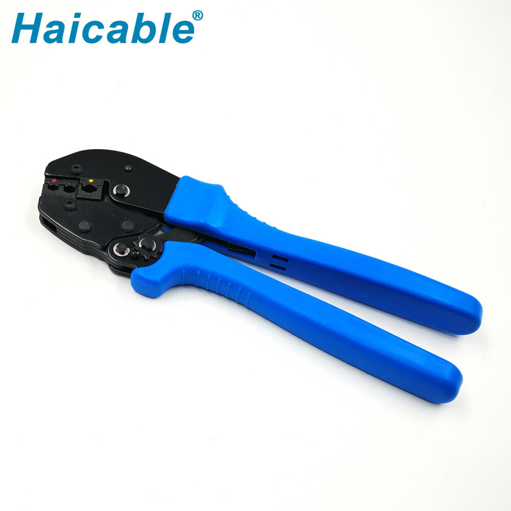 Terminales Aislados y Herramientas de Crimpado de Conectores AP-30J Terminales Aislados y Herramientas de Crimpado de Conectores AP-30J