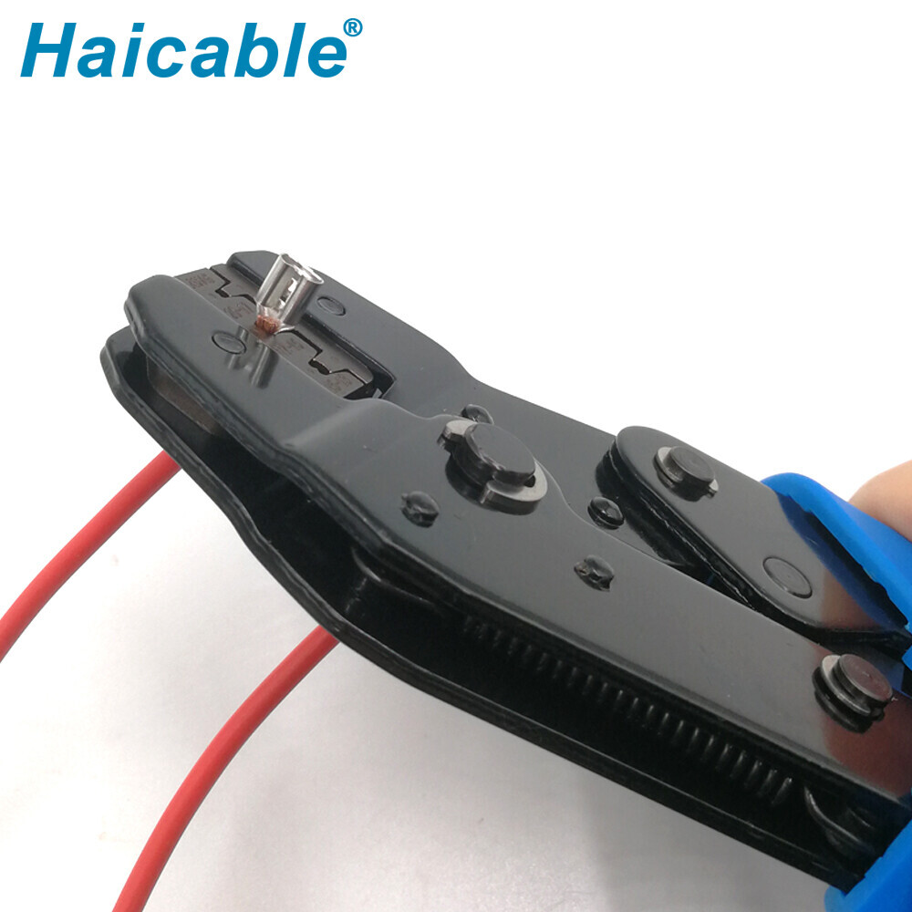 Juegos de Herramientas para Crimpar Terminales KIT-48B