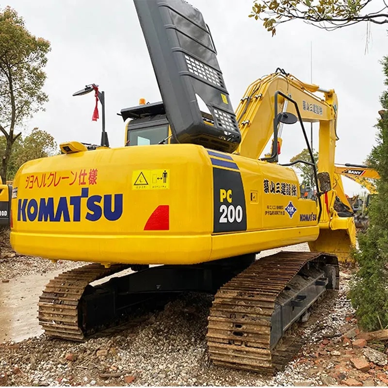 Pelle Komatsu PC200 d'occasion