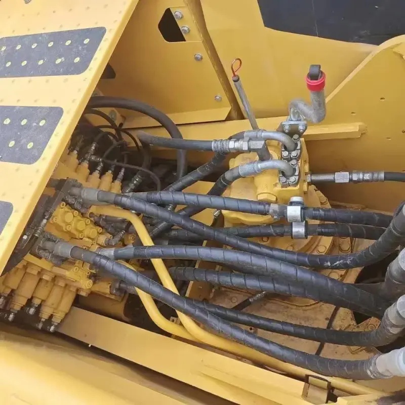 Pelle Komatsu PC200 d'occasion