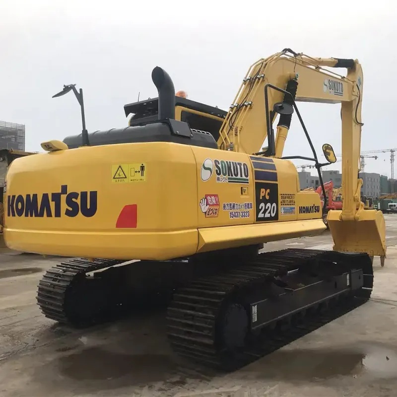 Pelle Komatsu PC220 d'occasion