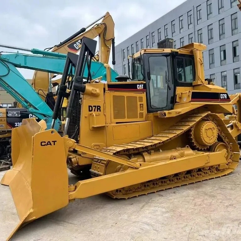 Bulldozer CAT D7 D7H D7G D7R d'occasion