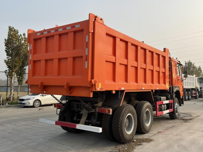 Howo 336 Camion Benne 10 Roues