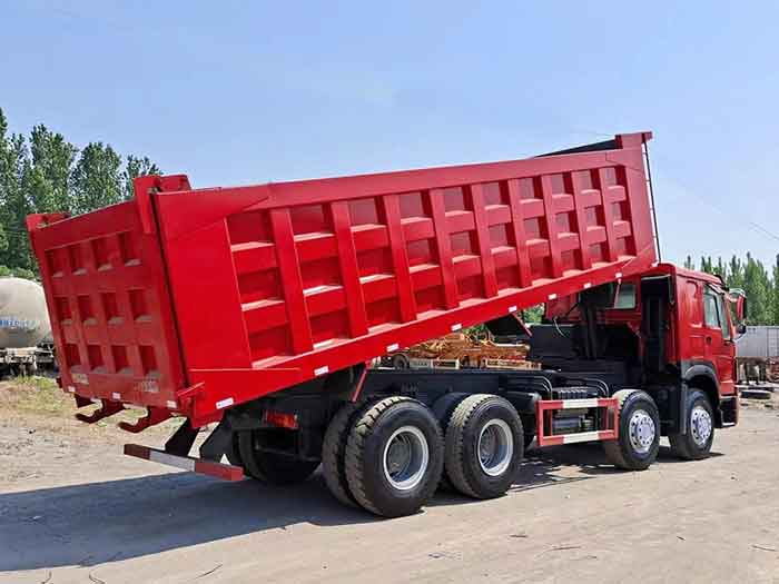 420 Hp Howo 8x4 Camion à benne basculante