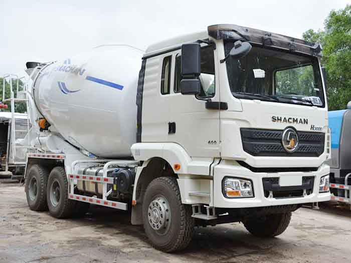 Camion malaxeur de ciment Shacman