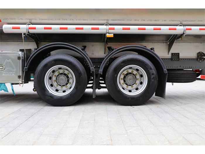 HOWO NX 300hp Camion-citerne