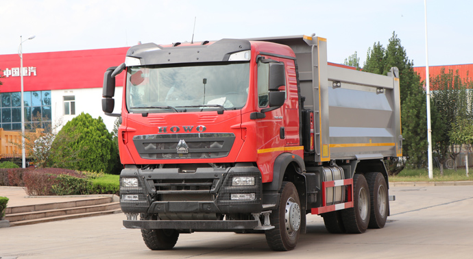 Camion-benne Howo TX 6x4 de 400 ch