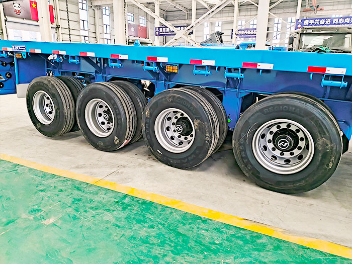 Semi-remorque plateforme 4 essieux pour conteneurs