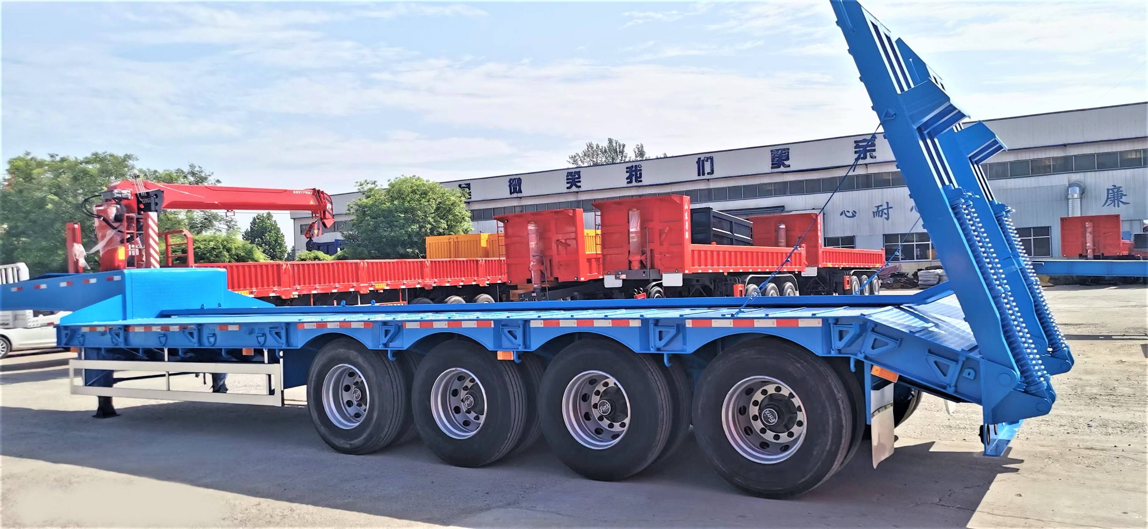 Semirremolque LowBed de 4 ejes y 80 toneladas