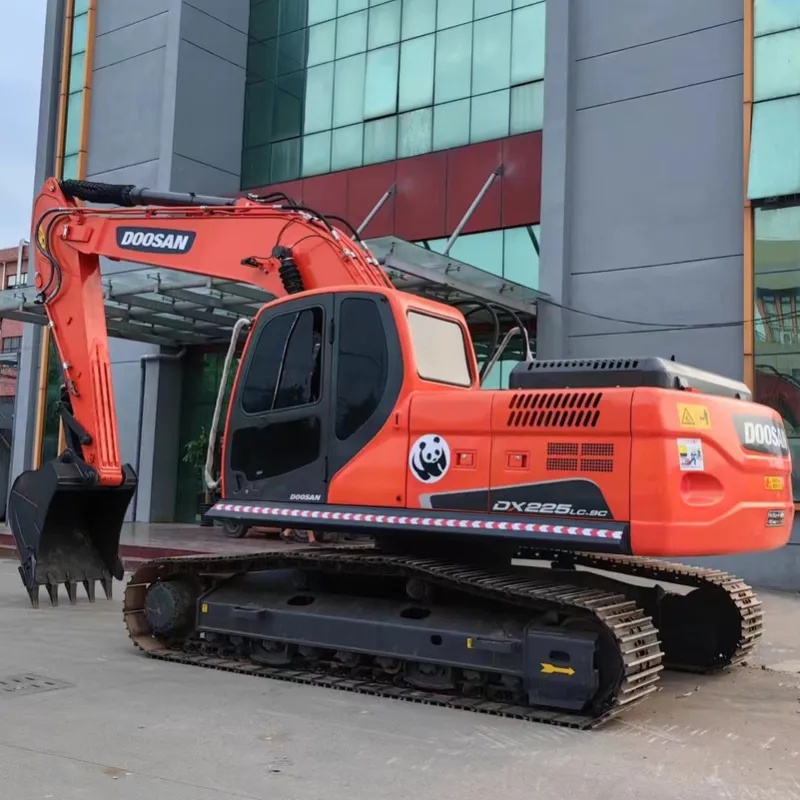 Excavadora usada Doosan DX225