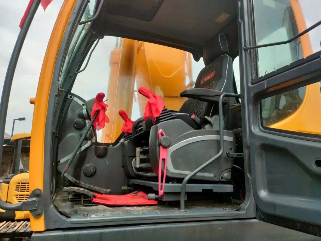 Excavadora Hyundai 305 Usada