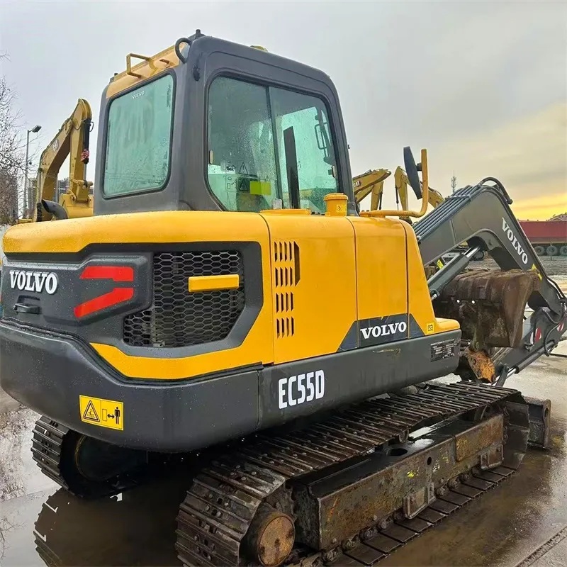 Excavadora Volvo EC55 Usada