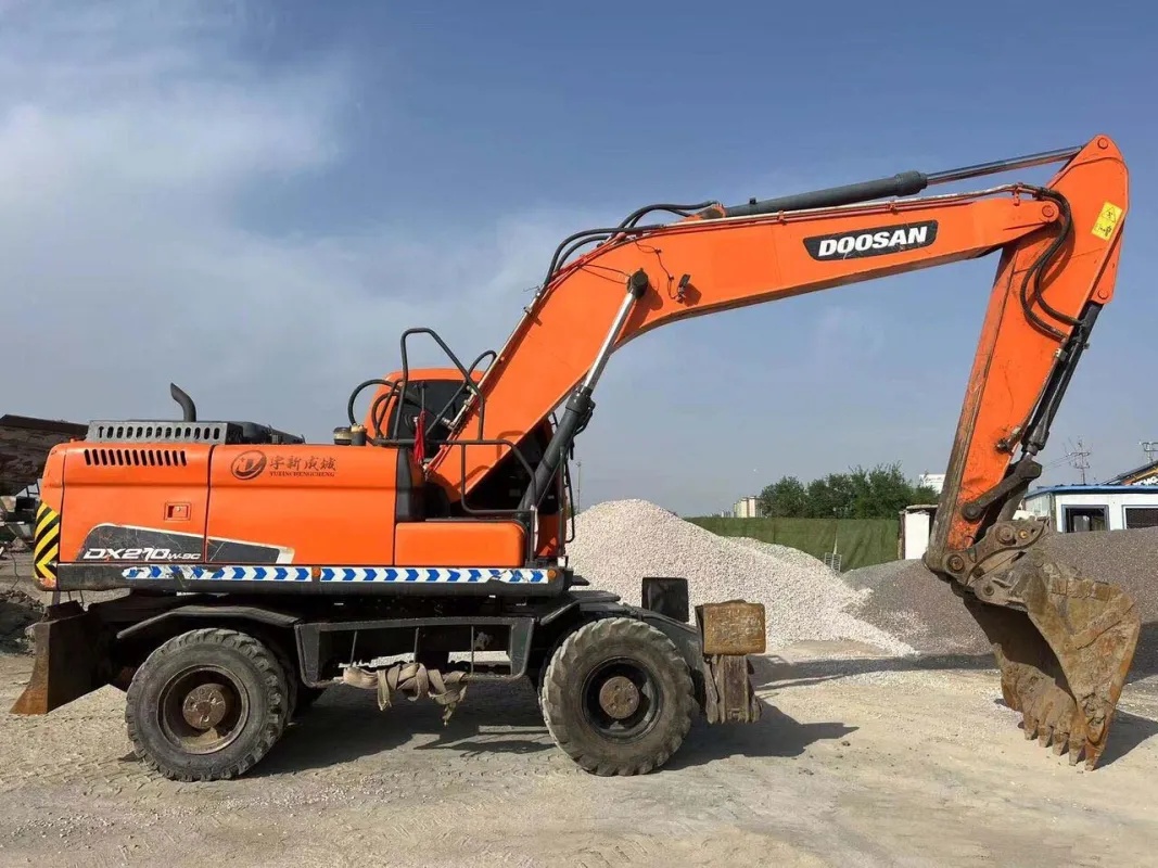 Excavadora Usada Doosan DX210W